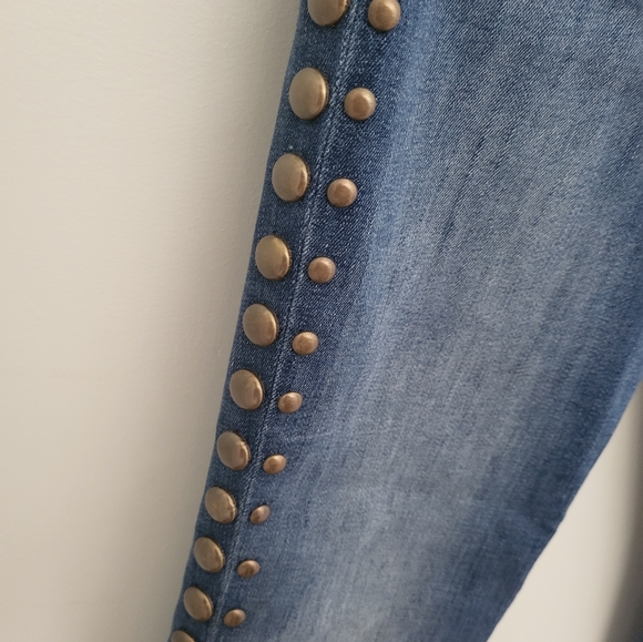 MOTHER The Insider Crop Step Fray Studded Size 26 Rough Stud Jeans - Picture 5 of 16